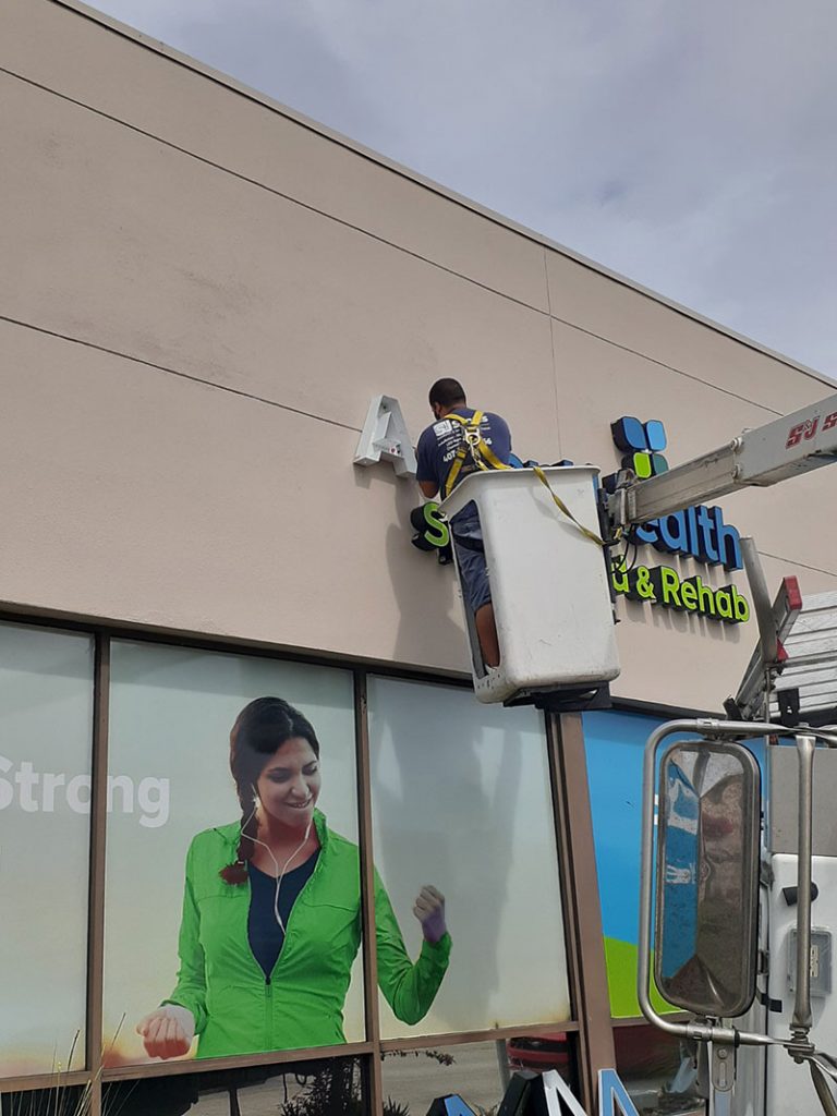 Best Custom Signs & Graphics Lakeland, FL Custom Signage Maker Near Me